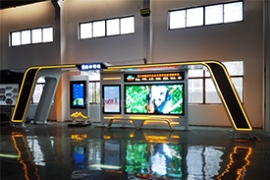 又一新款智能候車亭 新鮮出爐